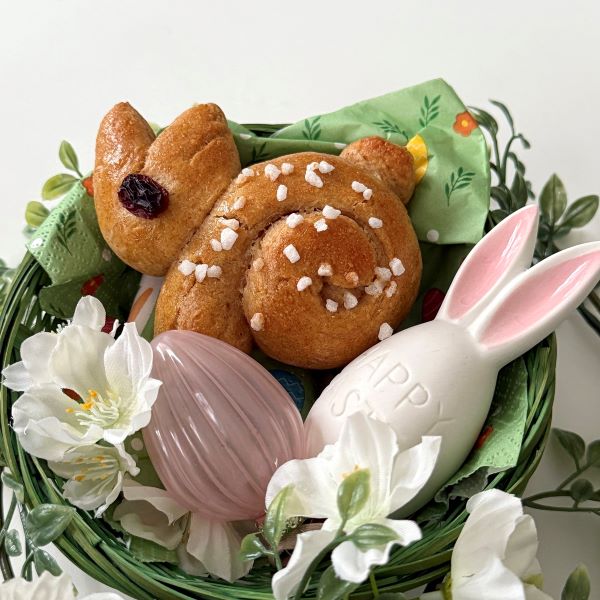 Mehr Informationen zum Thema: Osterhasen aus Germteig